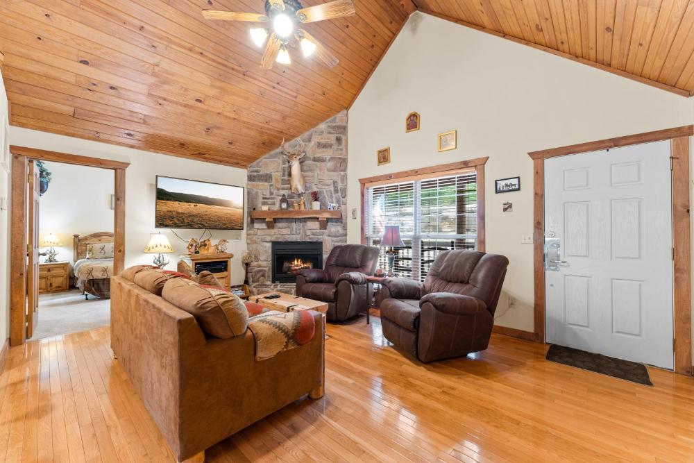 Dakota Lodge Home